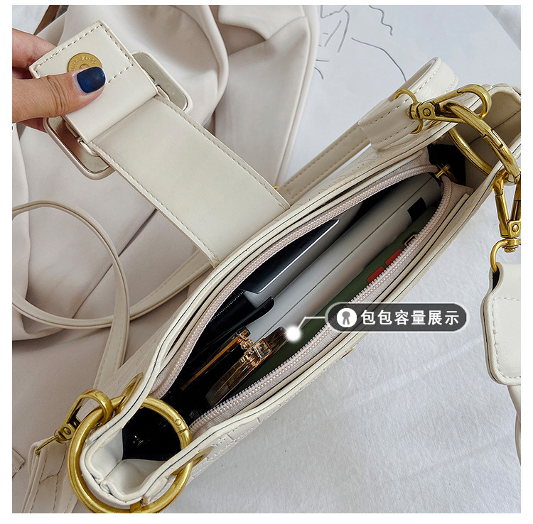 New Fashion  Single Shoulder Baguette Bag  Wholesale display picture 3