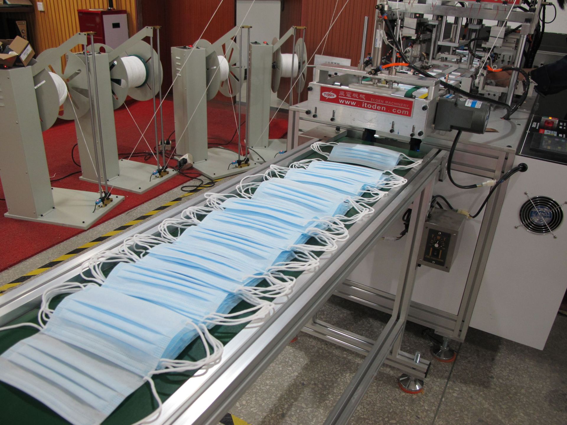 热销全自动口罩机无纺布超声波一次性口罩机平面一拖一口罩机