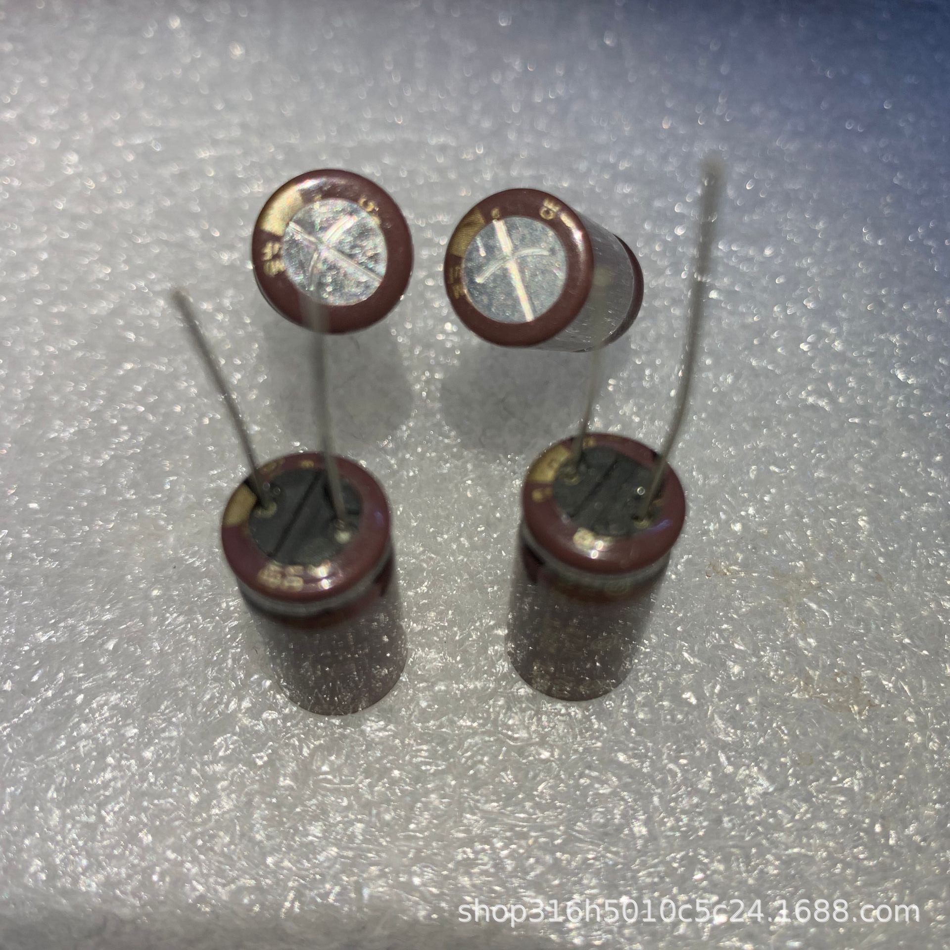 16V680UF 10*20MM RJH系列金色  ELNA电解电容 质量可靠 价格优势