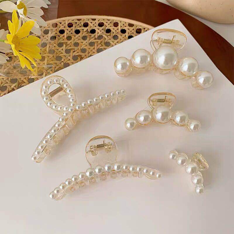 26g Weight Hair Claws Hair Accessories Type 1 Piece Quantity Elegant Women'S Geometric Arylic Imitation Pearl Hair Claws