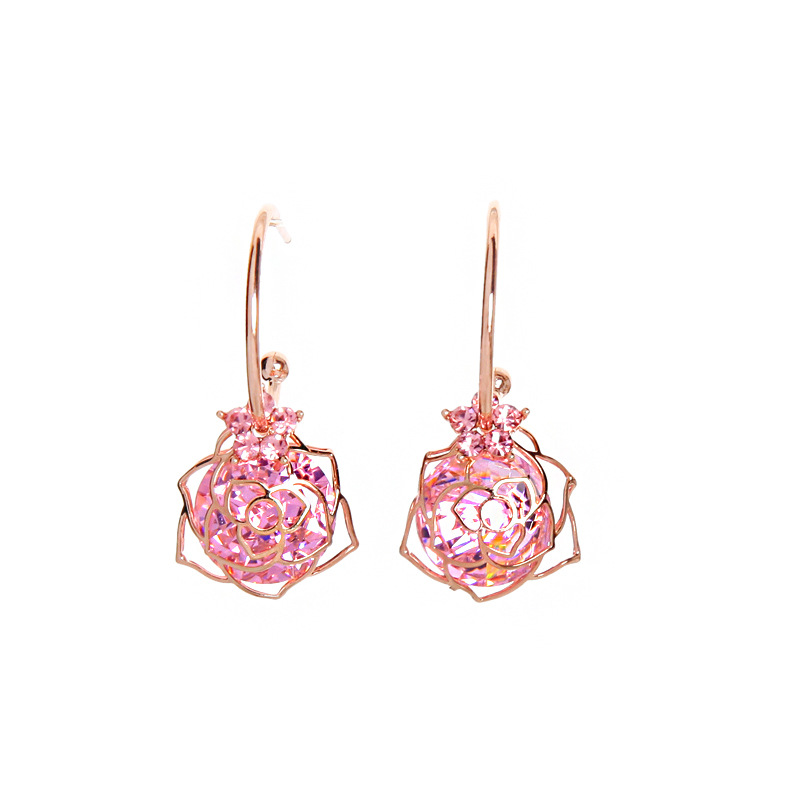 Créatif Nouveau Design Boucles D&#39;oreilles S925 Boucles D&#39;oreilles En Argent Boucles D&#39;oreilles En Zircon Fleur En Gros Nihaojewelry display picture 6