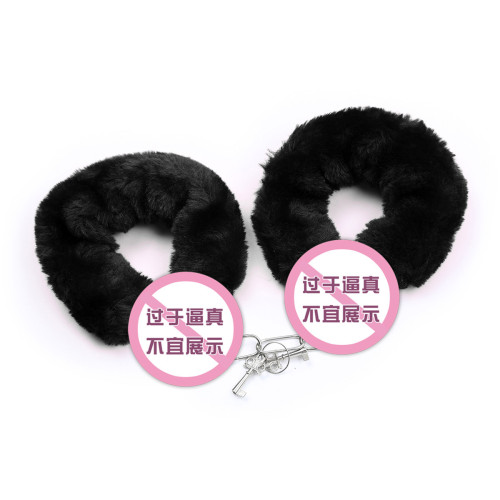 Foreign trade export black butin iron handcuffs two feathers three-piece set red sex toys bondage toys tied