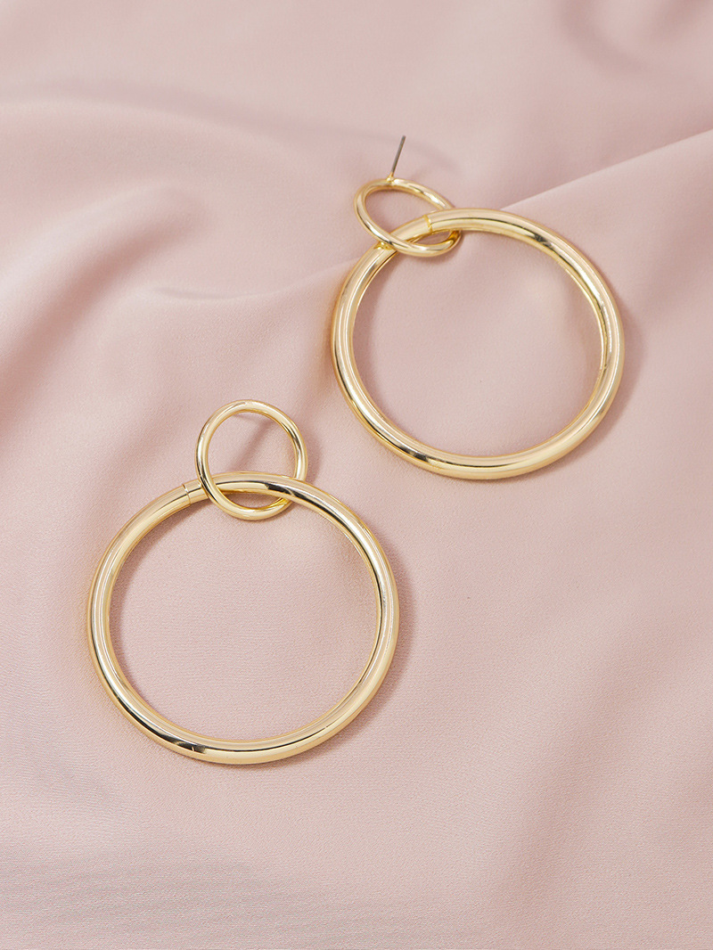 Fashion New Pair Of Metal Circle Hot-selling Exaggerated Alloy Earrings display picture 2