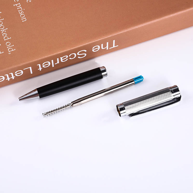 Fábrica al por mayor bolígrafo de metal cepillado varilla de cobre tallado publicidad comercial pluma de aceite pluma de regalo logotipo personalizado