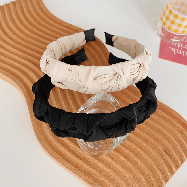 Korean Knotted Woven Fashion Folds Solid Color Wide-brimmed Cute Non-slip Headband  Wholesale display picture 9