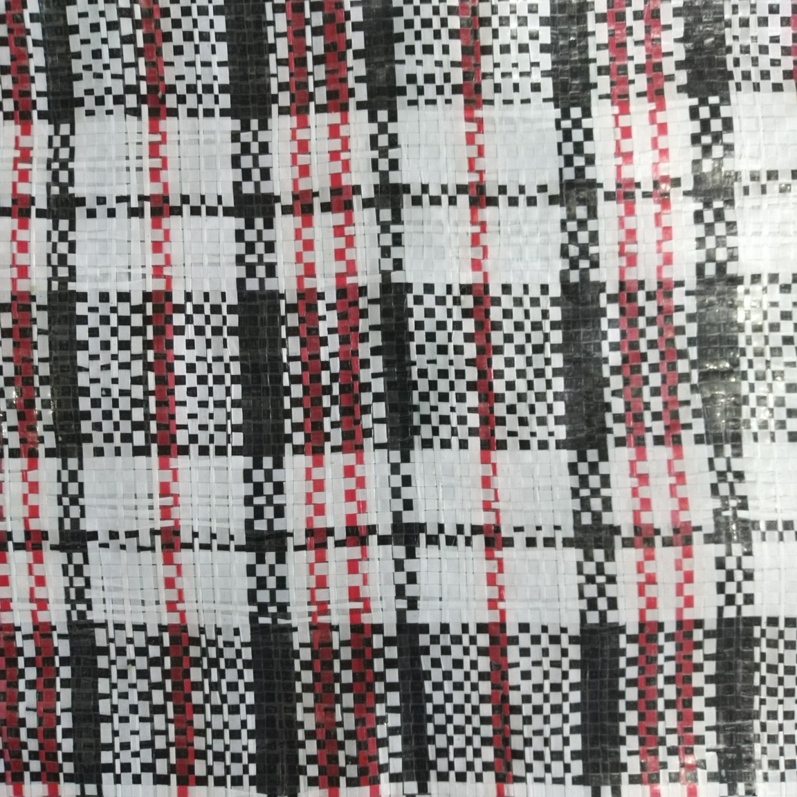 源头厂家供应编织搬家袋行李袋面料彩印布料格子布料厂