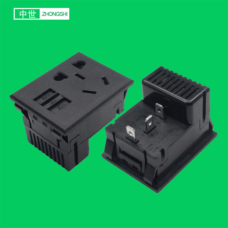 国标5孔插座 带双USB 新国标带USB卡式嵌入式桌面储能户外电源用