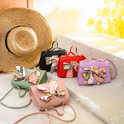 外贸包包女2020夏秋新款韩版鳄鱼纹丝巾锁扣包女士单肩斜跨小方包