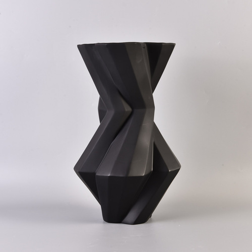 现代简约折线叶纹花瓶黑白树刺树脂大花器民宿酒店样板房简约摆件