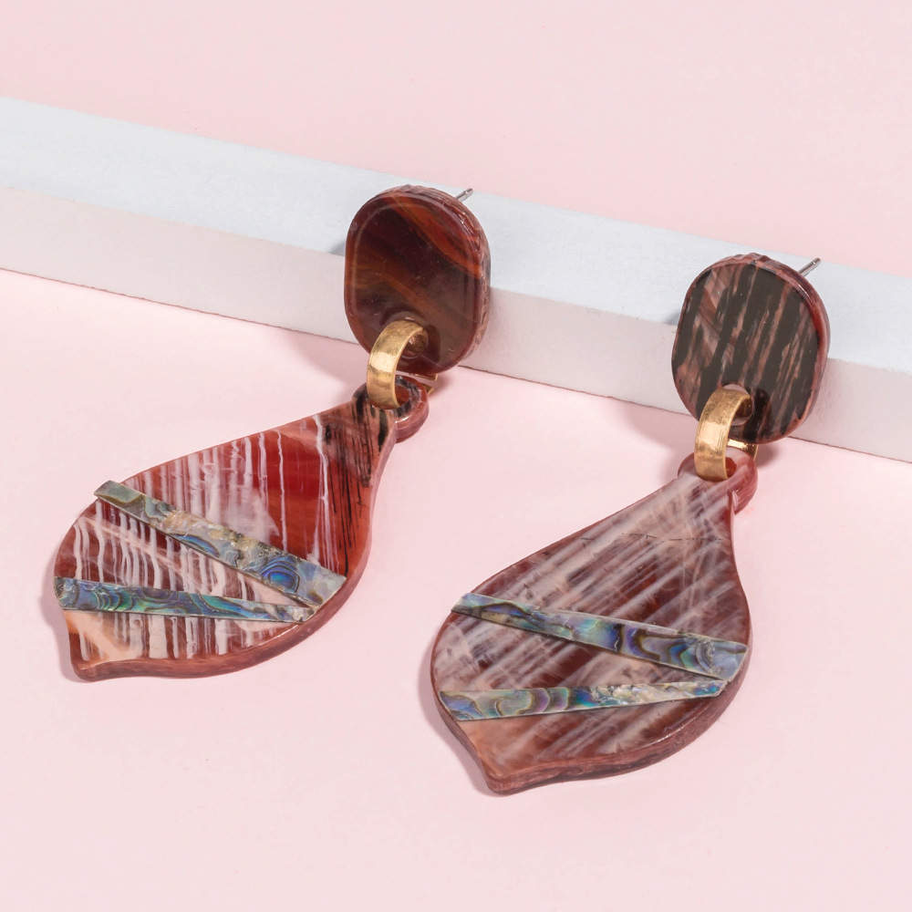 Fashion Simple Leaf Earrings display picture 5