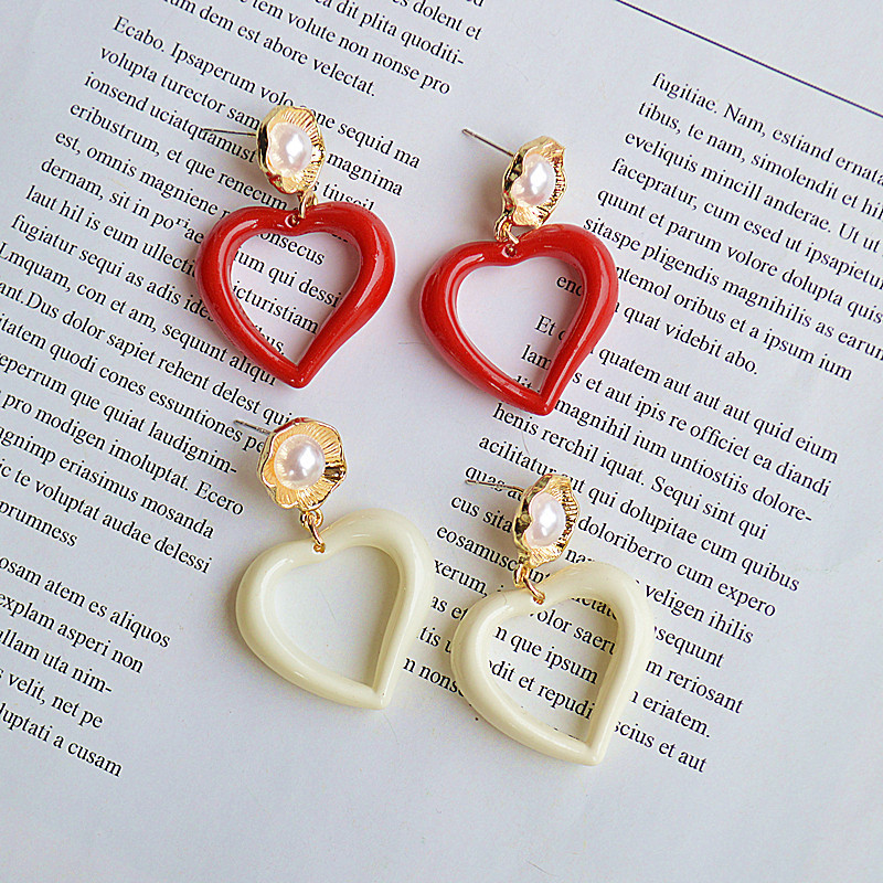 Pendientes En Forma De Corazón De Perlas Retro Coreanas Con Aguja De Plata S925 display picture 2