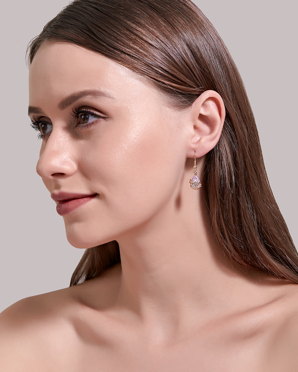 New Earrings Fashion Shiny Zircon Water Drop Earrings Hollow Crystal Flower Earrings Ear Hooks Wholesale Nihaojewelry display picture 3