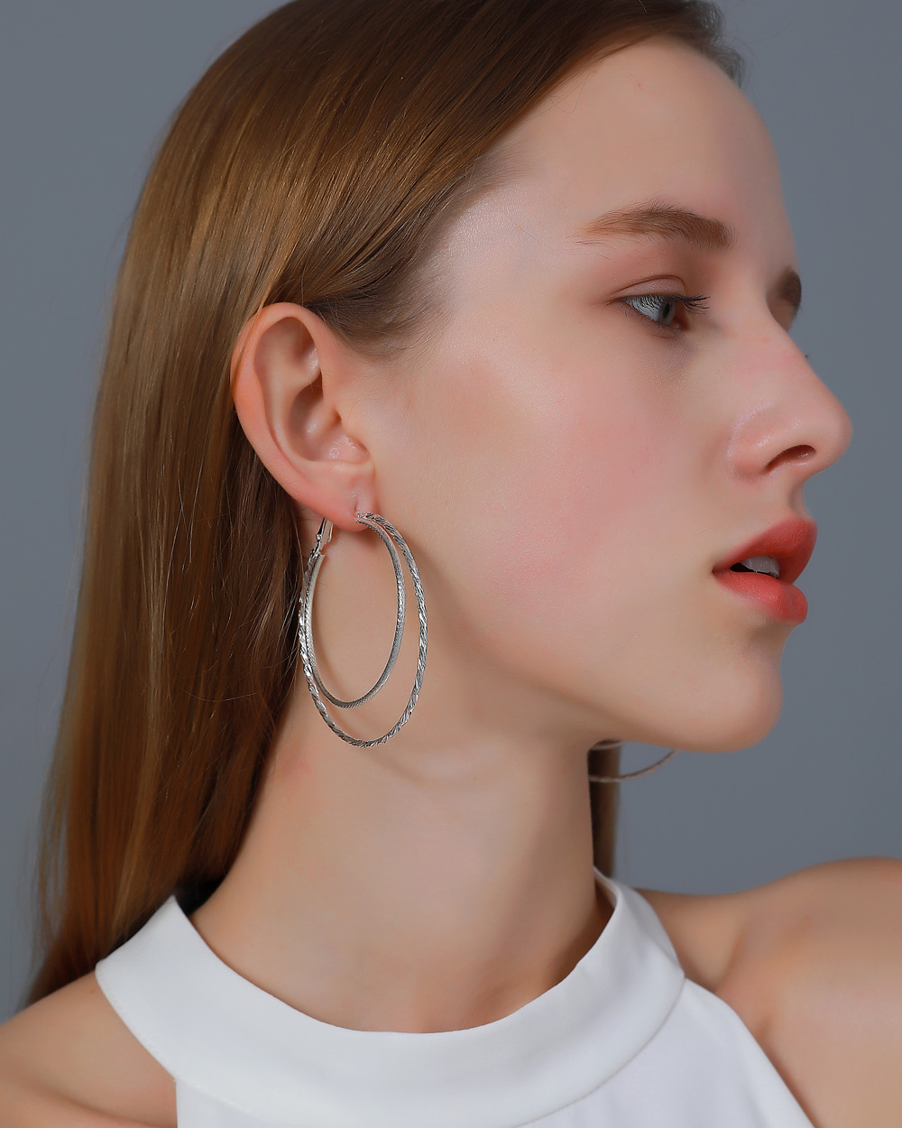 New  Double Large Circle Earrings Exaggerated Geometric Circle Hoop Earrings display picture 2