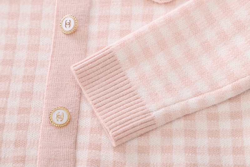 Girls' Small Fragrant Plaid 3-8 Wooden Ear Collar Knitted Cardigan Sweater Half Skirt Two piece Set_voghion.com