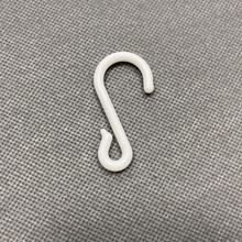 超市零食小挂钩 塑料展示挂条 饰品包装S挂钩 白色PVC吊勾 纸盒钩