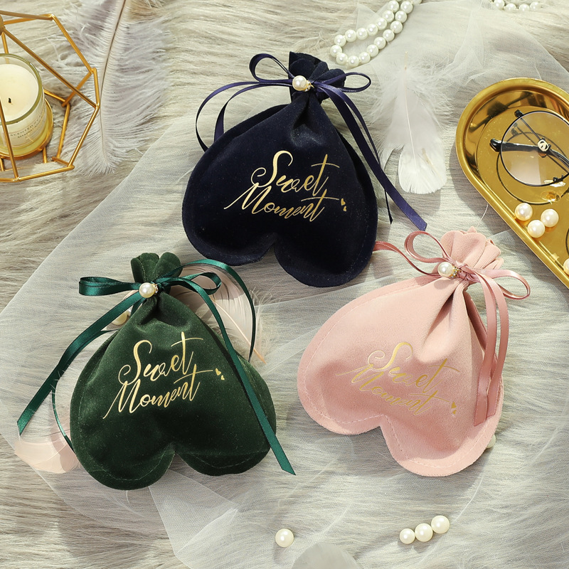 2021新款结婚丝绒喜糖袋小红书婚礼喜糖盒婚庆伴手礼盒糖袋批发