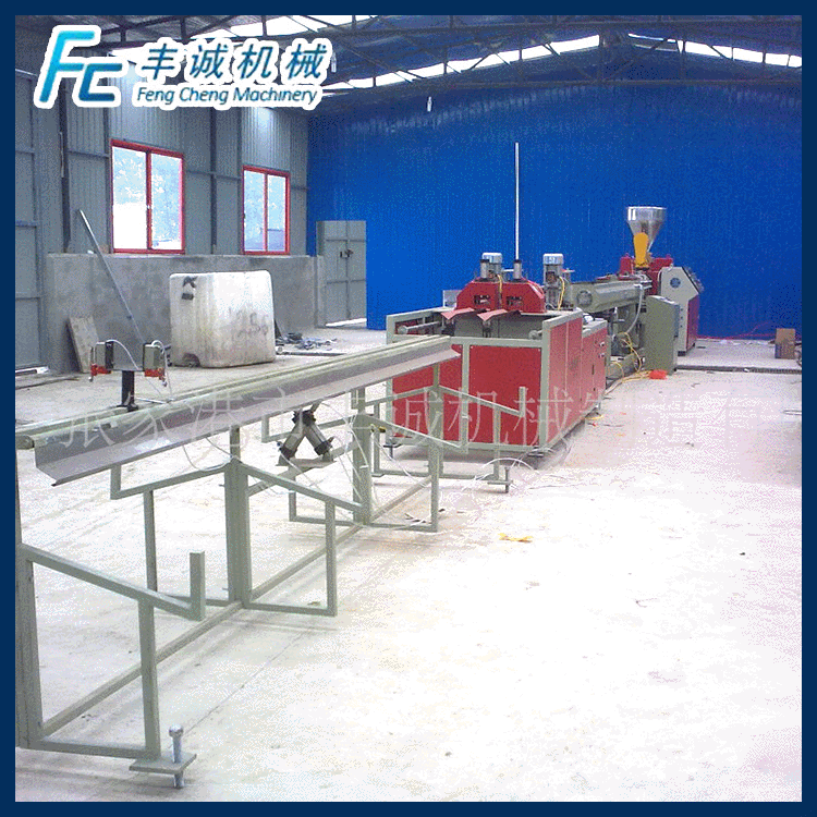 供应PVC/PPR/PE管材、型材牵引机