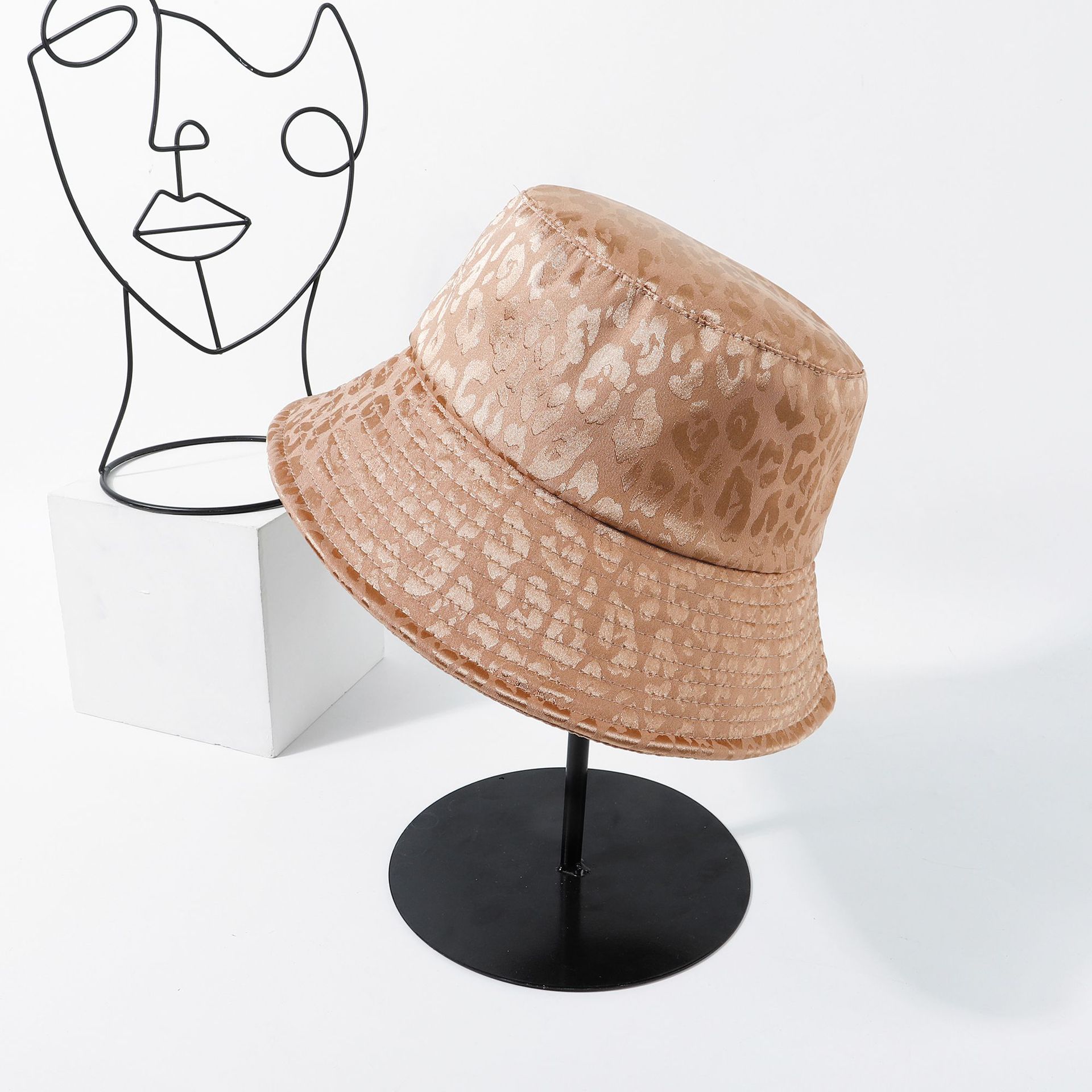Hepburn Style Green Fisherman Hat Korean Adjustable Head Circumference Hat Wholesale Nihaojewerly display picture 3