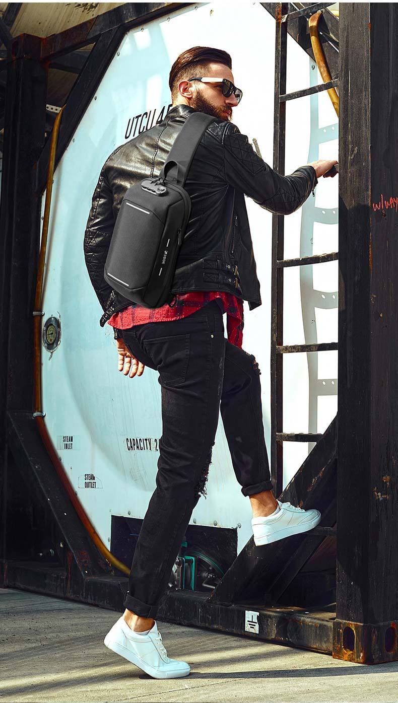LEASTAT Men's USB Anti-theft Shoulder Bag - Image 1