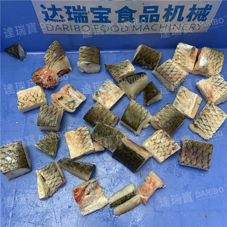 *现货全自动切鸡块机 商用小型冻鸡腿切块机多功能排骨禽类剁块机