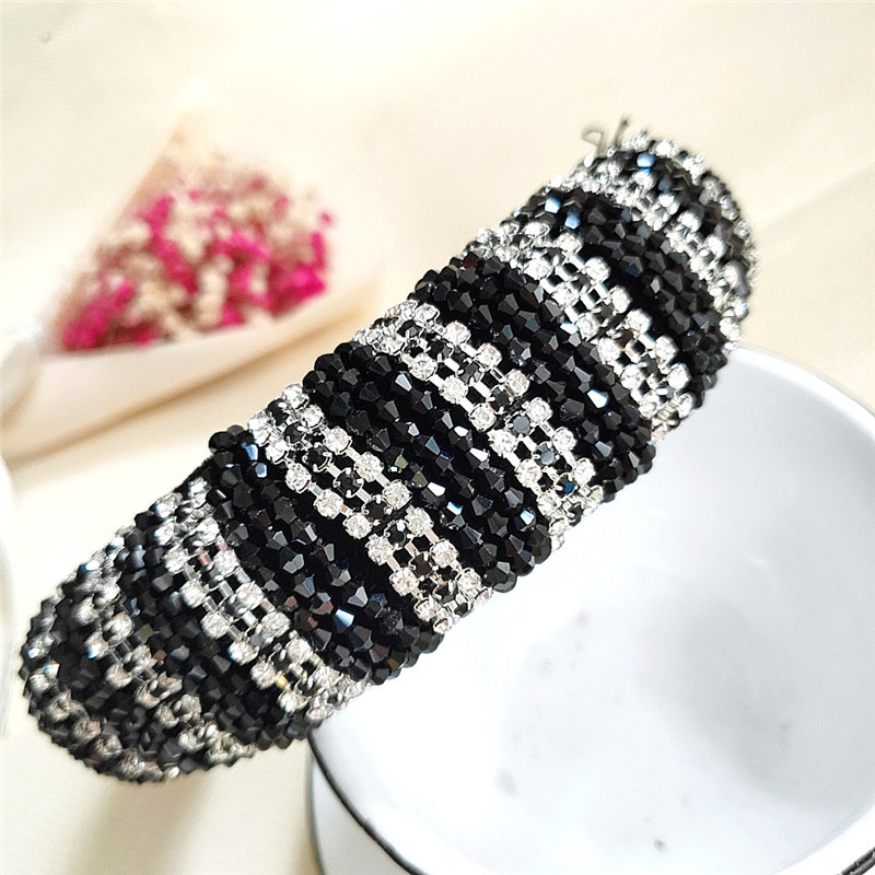 Korean Fashion Alloy Diamond Headband Crystal Headband Wide Side Headband Headdress Wholesale Nihaojewelry display picture 7