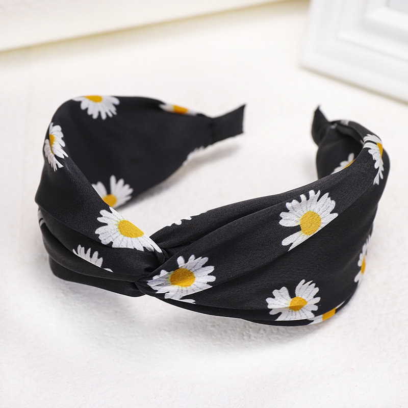 Korea&#39;s New Fashion Fabric Print Headband Cross Knot Wide-edge Cheap Headband Wholesale display picture 10