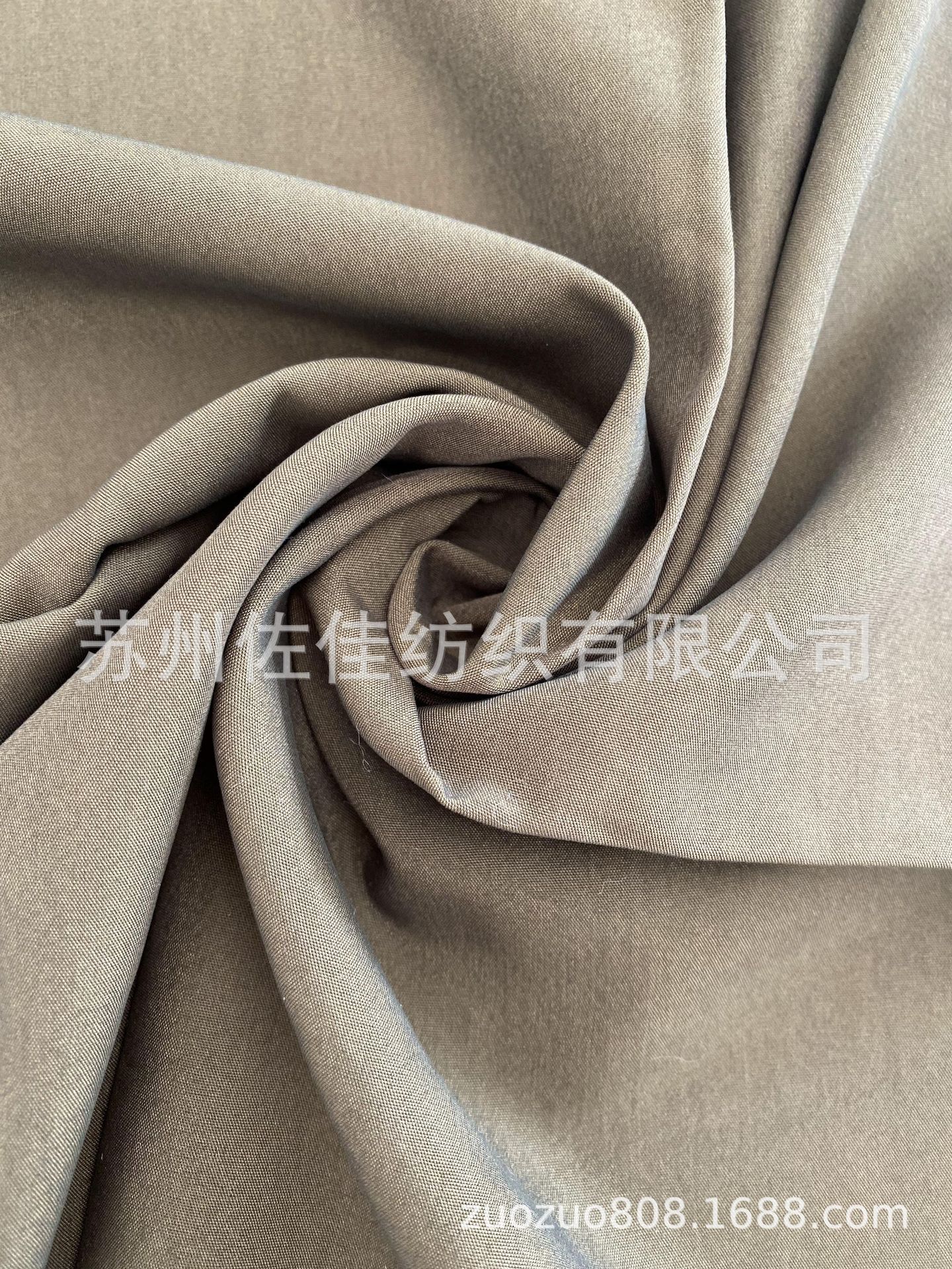 长期大量供应风衣 女装 面料成品平纹莫代尔面料 32S*100D 132*78