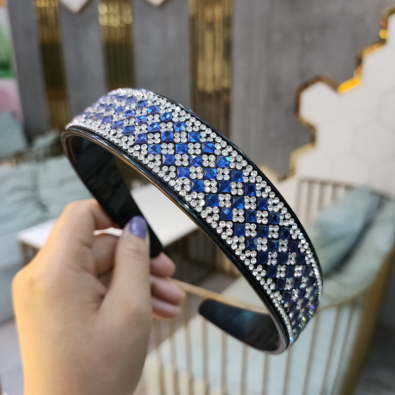 Korean Headband High-end Luxury Rhinestone Anti-skid Headband Super Flash Full Diamond Crystal Hairpin Fashion Shine Headband Wholesale Nihaojewelry display picture 9