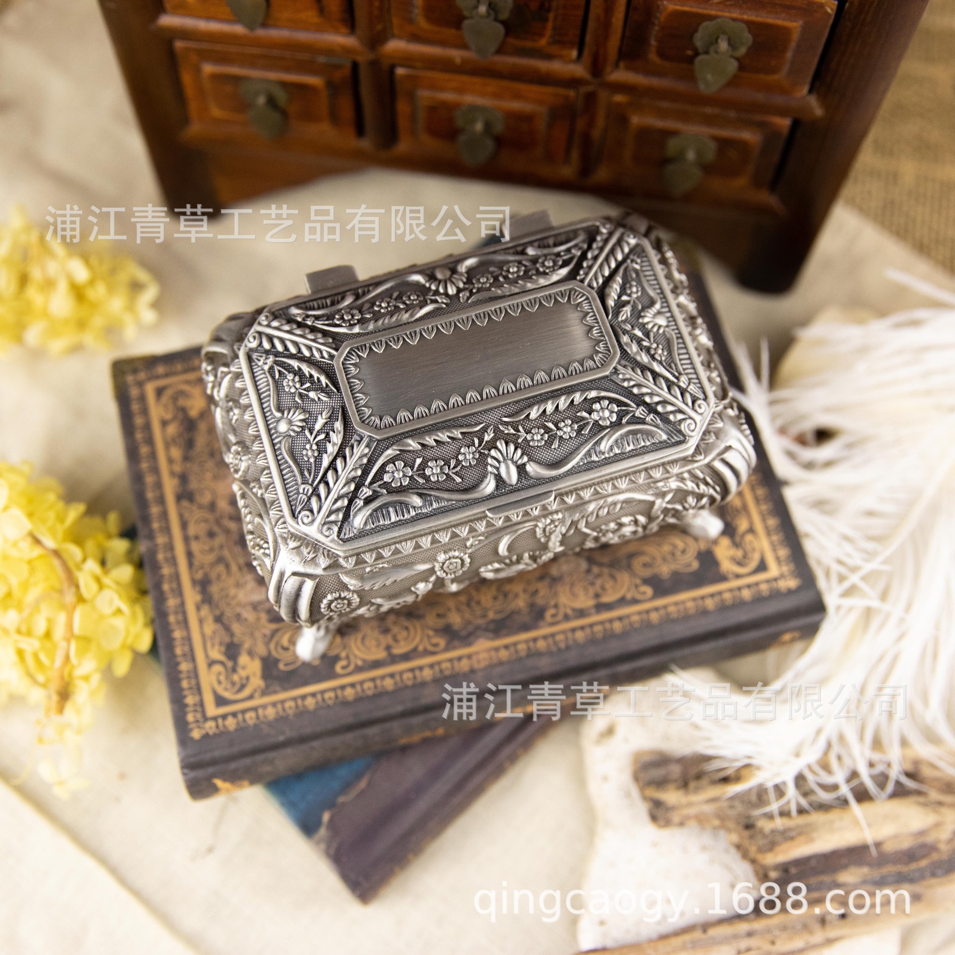 【5个起批】供应金属首饰盒／生日礼物／雕花复古首饰盒／60460