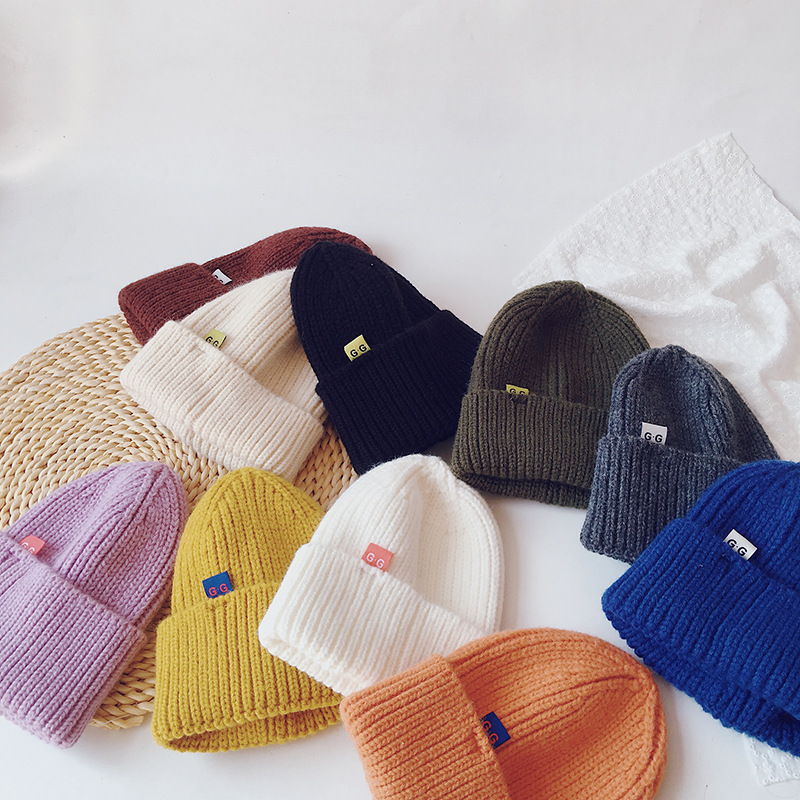 New Solid Color G Letter Mark Children's Knitted Hat display picture 2