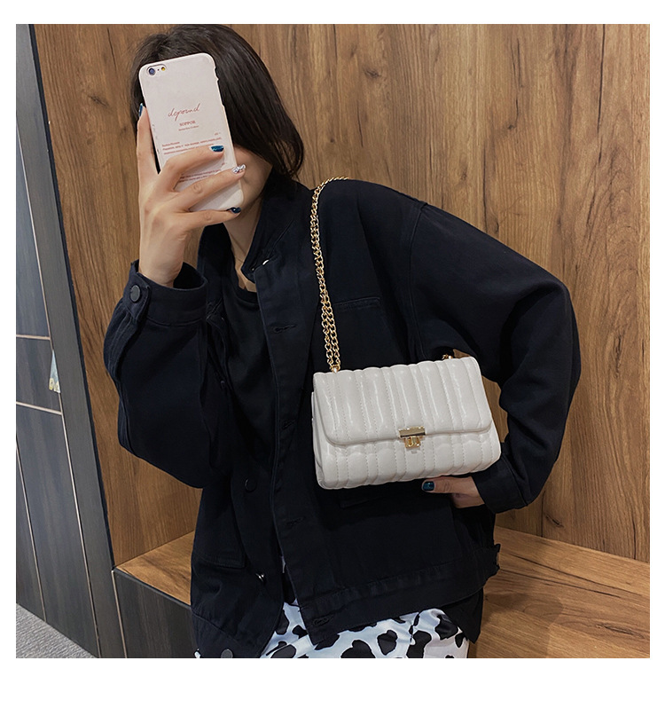 New Trendy Korean Wild One-shoulder Messenger Fashion Chain Small Bag display picture 13