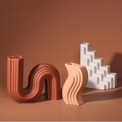 Nordic style ceramic vase ornaments Modern geometric architectural style hotel model room creative soft decorations
