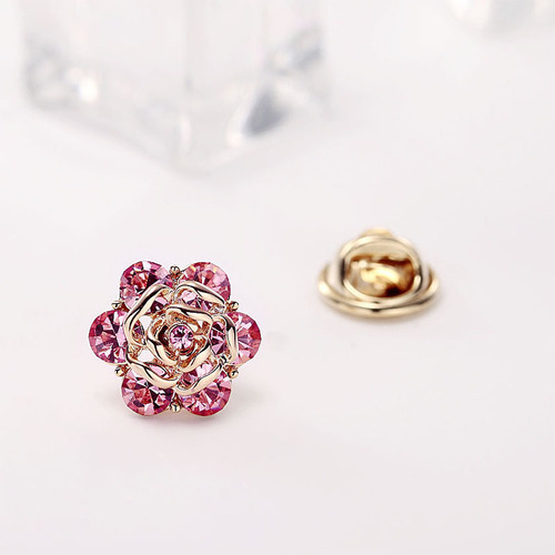 Korean Anti-Exposure Rose Flower Small Brooch for Cardigan Collars, Crystal Collar Pin, Women's Blouse Collar Clip – Creative Accessory