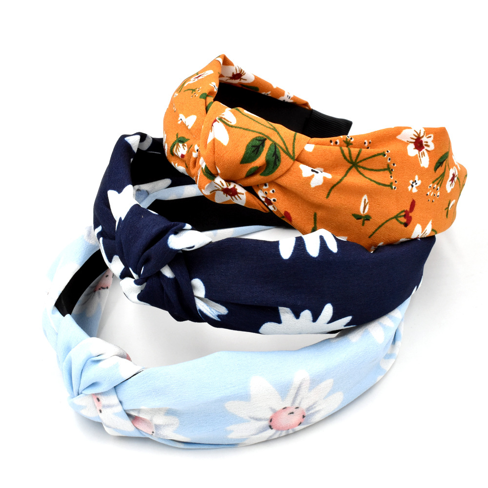 Fashion New Daisy Korean Fabric Flower Hot-saling Retro  Headband Wholesale display picture 1