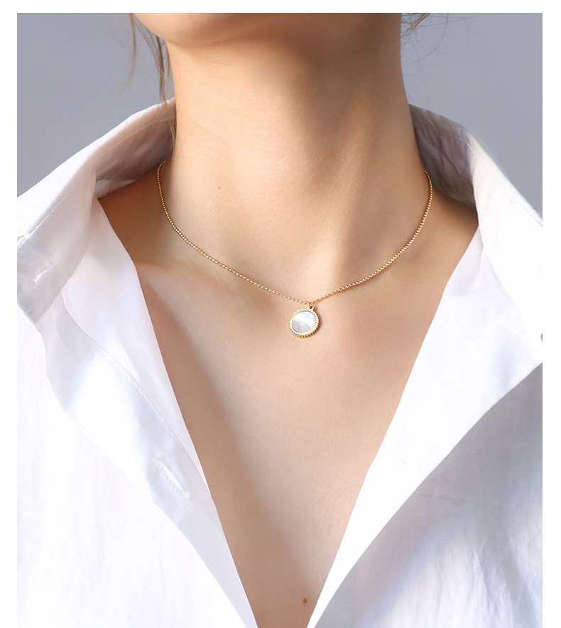 Mirror White Sea Shell Pendant Necklace display picture 1