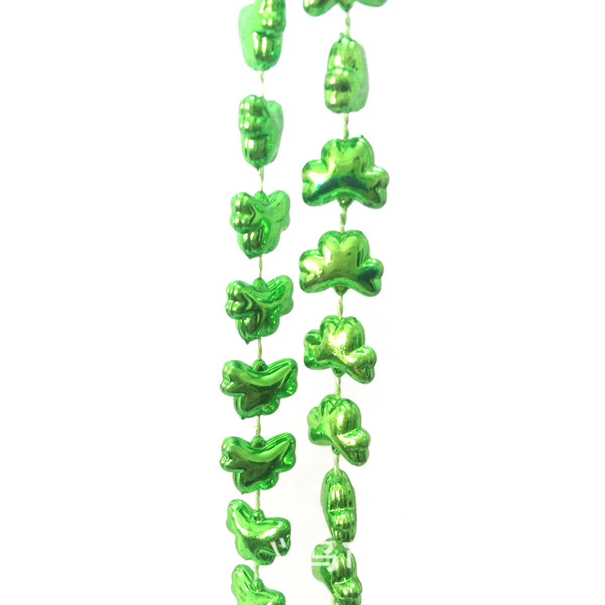 Irlanda del día del sombrero colgante verde collar de trébol galvanizado hierba de la suerte cadena de perlas de una variedad de combinación de cadena de perlas