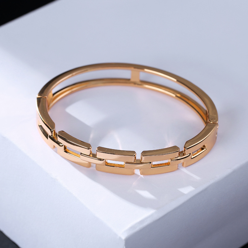 fashion new hollow chain diamond bracelet