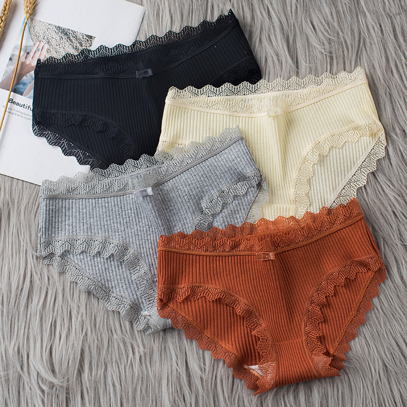 Solid Color Comfort Breathable Anti-seam Lace Mid Waist Briefs Panties display picture 1