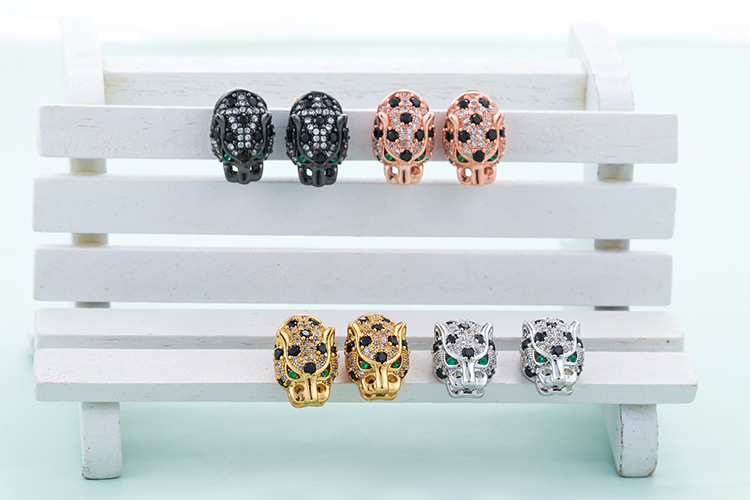 Copper Material Fashion Copper Inlaid Zircon Skull Earrings Wholesale