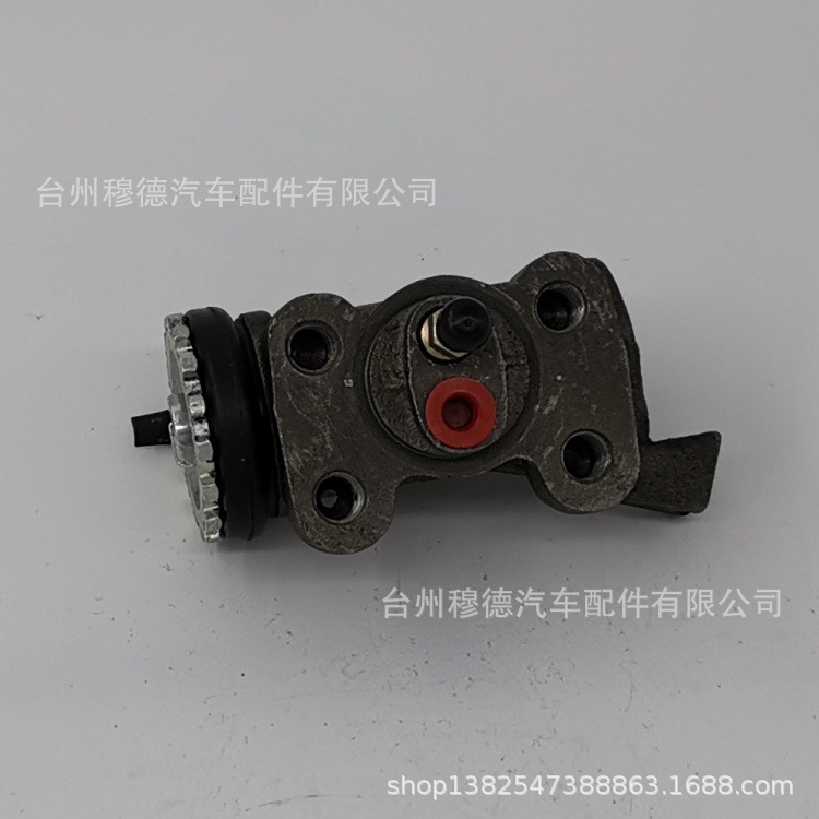 W025-26-610 Brake Cylinder Is Suitable for Mazda T3500 Truck Brake Rear Cylinder Commercial Vehicle