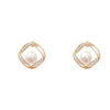 Small retro earrings from pearl, simple and elegant design, internet celebrity, 2020 years