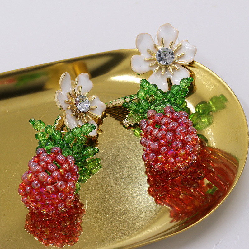 New Woven Crystal Beaded Fruit Pineapple Earrings Wholesale display picture 6