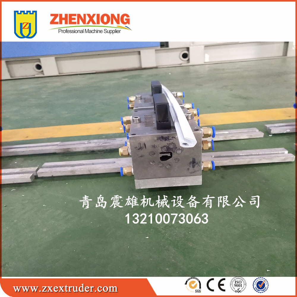 青岛震雄机械 ABS软硬共挤 冰箱卡条生产设备 QDZX