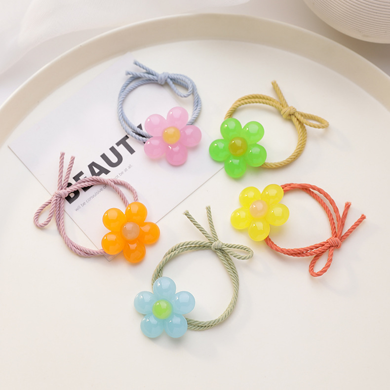 Korean Hair Scrunchies Simple And Lovely Five-color Petal Hair Circle Tie Hair Rope Ball Head Adult Hair Circle Wholesale Nihaojewelry display picture 2