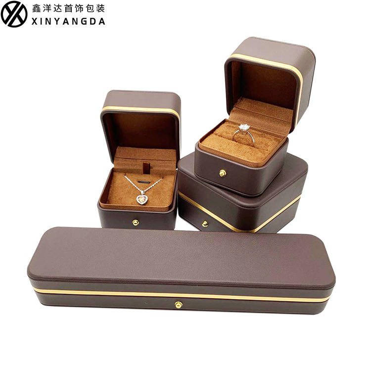 现货批发礼品手链手镯项链吊坠戒指盒珠宝首饰包装饰品盒 PU高档
