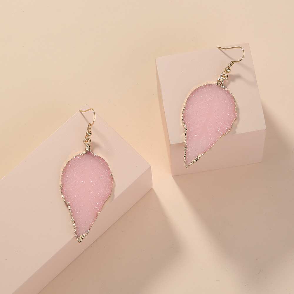 Simple Pink Leaf Earrings Wholesale display picture 3