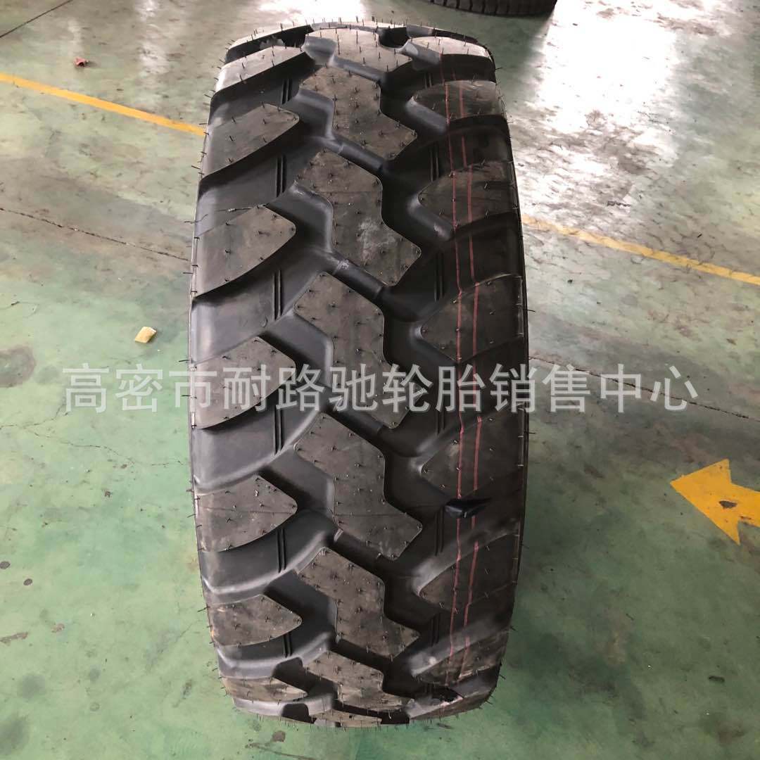 乌尼莫克越野车轮胎 405/70R20 16/70R20 全钢丝高速车真空轮胎