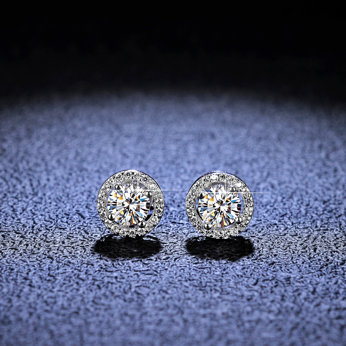 Style Simple Couleur Unie Argent Sterling Incruster Moissanite Boucles D'oreilles display picture 3