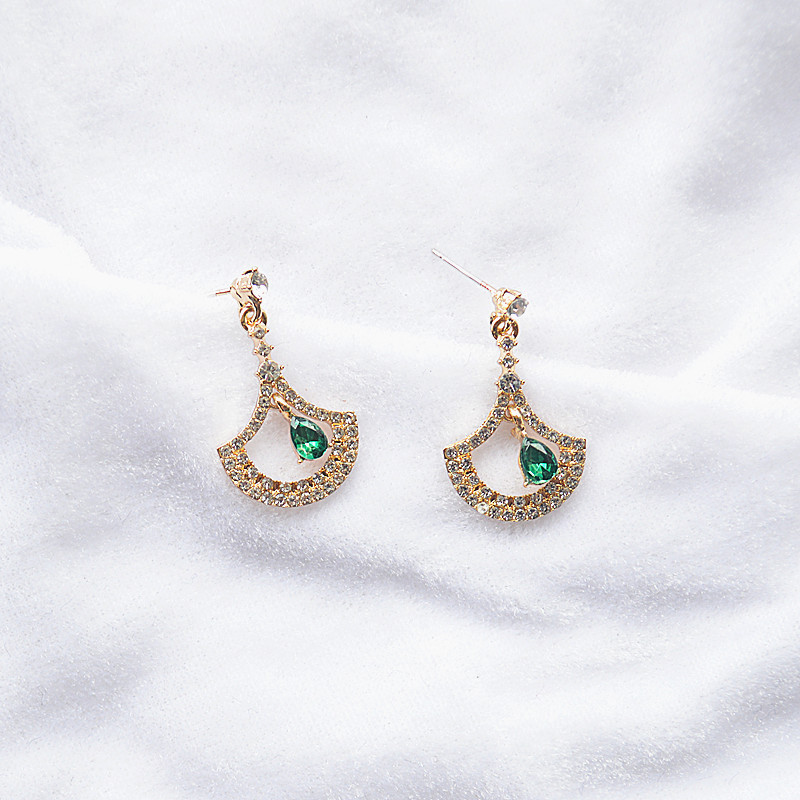 6g Weight No Inlaid Inlay Material Earrings Classification Housewarming, Anniversary, Business, Wedding, Travel, Birthday, Festival Occasion Alloy Material Geometric Pattern Women'S Gender Plating Design 925 Silver Needle Fashion Water Drop Full Diamond Fan-shaped Earrings 6