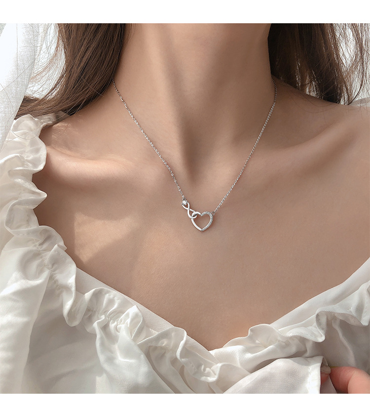 Stylish necklace for women